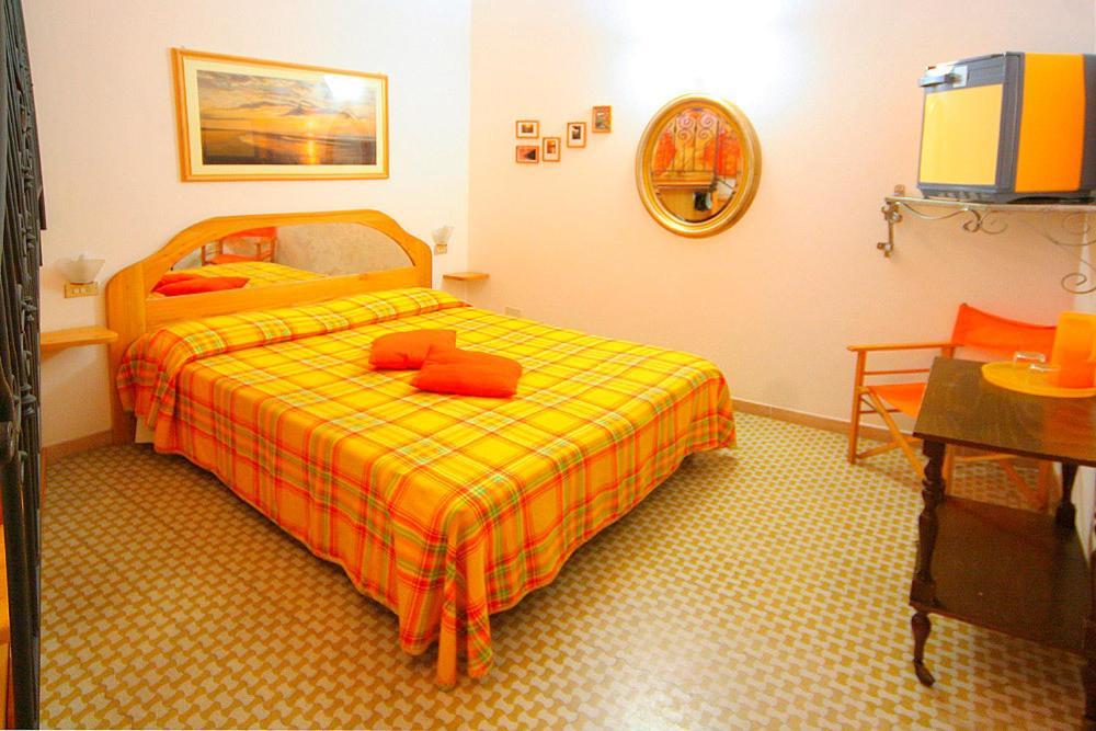 Francamaria Rooms Вернаца Стая снимка